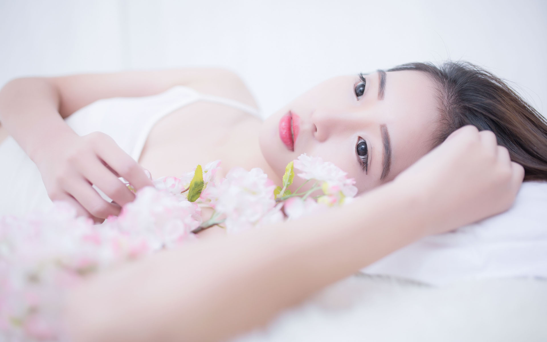 法国百名华裔中国行夏令营在上海开营